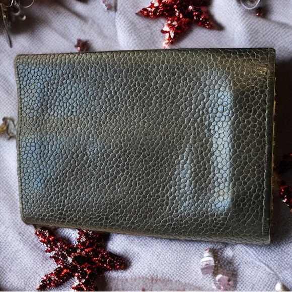 GUC Chanel Caviar Leather  Key Holder Case. Black Exterior w/Silver Key Hangers. - Picture 2 of 9